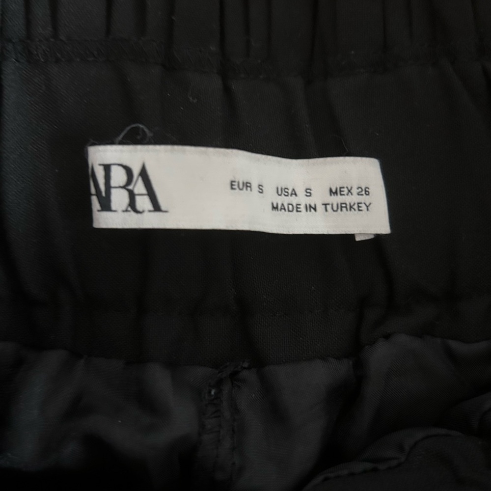 ZARA Black Pleated Mini Skirt Paperbag Elastic waistband w/shorts underneath S - Picture 3 of 11